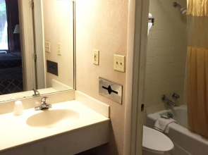 Magnuson Hotel Columbia