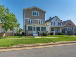Walk to Lake Erie: Spacious Home in Sandusky!