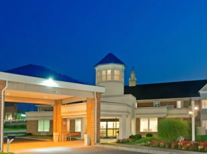 Holiday Inn Express Lancaster-Rockvale Outlets