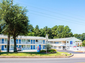 Motel 6 Longview, TX