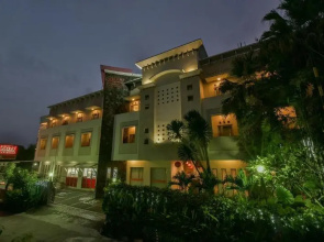 The Cherry Homes Hotel and Residence