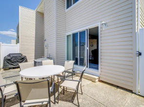 Walk to Brigantine Beach: Condo w/ Furnished Patio