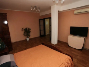Apartments on Tsyurupy street, 40