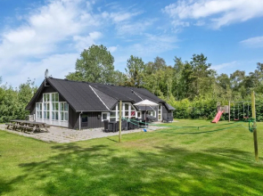 "Eisa" - 15km from the sea in The Liim Fiord
