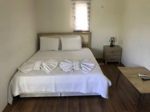 Flat With Pool Surrounded by Nature in Konyaalti