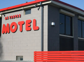 Benjamin Singleton Motel