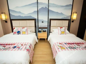 Yitian Hotel (Xiamen Railway Station Lianhua Metrokou Store)