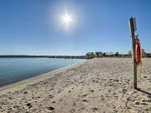 Secluded Suttons Bay Retreat w/ Fire Pit!