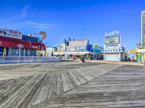 Walkable Seaside Heights Apt Near Beaches!