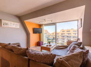 Cosy apartment with outside pool and balcony
