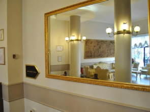 Mokinba Hotels King