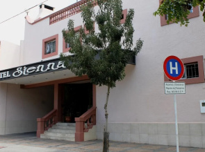 Hotel Sienna
