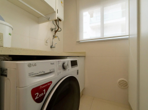 Varandas do Atlântico - Apartamento Impecável em Condo Pé na Areia