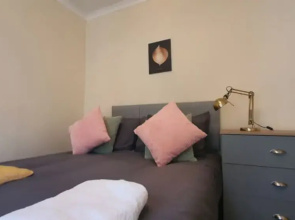 Room in Guest Room - Nice Comfortable Room in Coventry