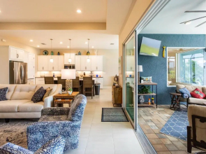 Vernazza Vacation Rental in Naples Reserve