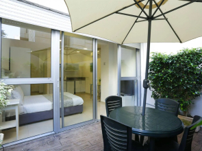 Sea Land Suites