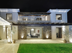 Luxury Villa Piedra