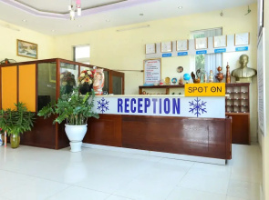 OYO 593 Bach Duong Hotel