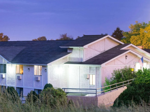 Super 8 Motel - Pittsburgh Airport/coraopolis Area