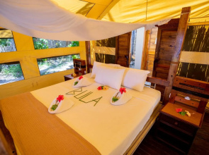 Barefoot Kuata Island Resort Fiji