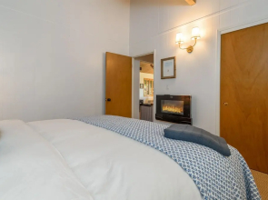 Marys Beach Bungalow