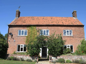 At the Farmhouse Hunters Hall