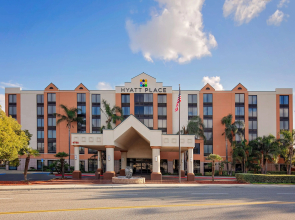 Hyatt Place Ontario / Rancho Cucamonga