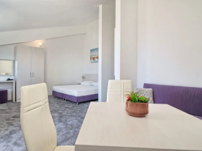 Aqua Guestrooms Kastela