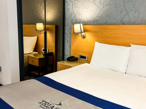 Triada Hotel Karakoy