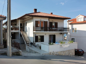 Apartment Luka - with parking; A1 Vrbnik, Island Krk
