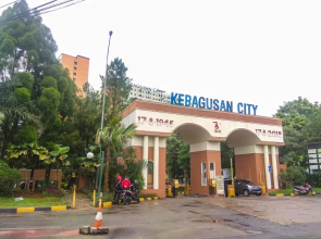 Cozy And Warm 2Br At Kebagusan City Apartment