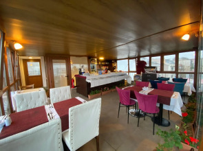 Spinel Hotel - Old City