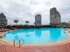 Отель Centre Point Silom