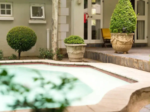 Lovely Guesthouse in Pretoria Welcoming you on a Spacious Room With Breakfast
