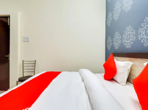 OYO Flagship 76905 Silver Tree Inn