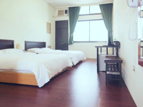 Chi Chi Hotel