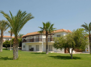 Maistros Hotel Apartments