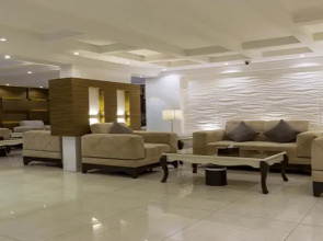 Al Fakhama Al Momaiza Hotel Suites