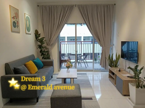 Dream 3 @ Emerald avenue