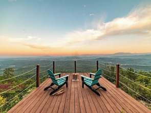 Panorama by Avantstay Unparalleled Views, Deck w/ Hottub, Game Room Pool Table