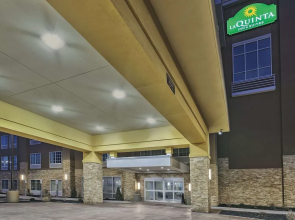 La Quinta Inn & Suites Niagara Falls