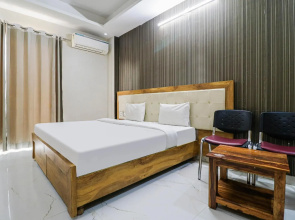 Oyo 84809  Mahalaxmi Guest House