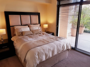 Luxurious Apartment in Century City