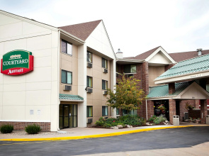 Courtyard by Marriott La Crosse