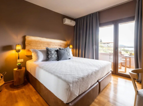 Avaton Suites & Villas