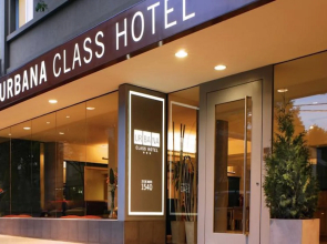 Urbana Class Hotel