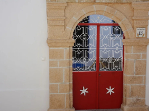 The Red Door in Koskinou