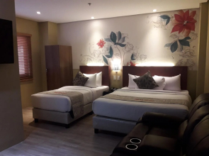 Red Mango Suites