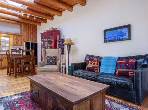 Casa Encantador - True Santa Fe Flavor and Location