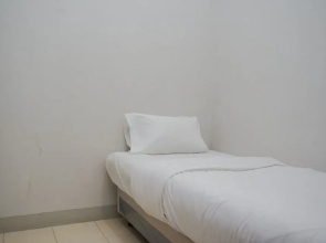 Comfort and Nice 2BR at Serpong Greenview Apartment